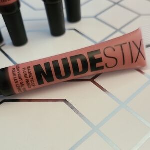 NUDESTIX Magnetic Lip Plush Paint in Waikiki Rose